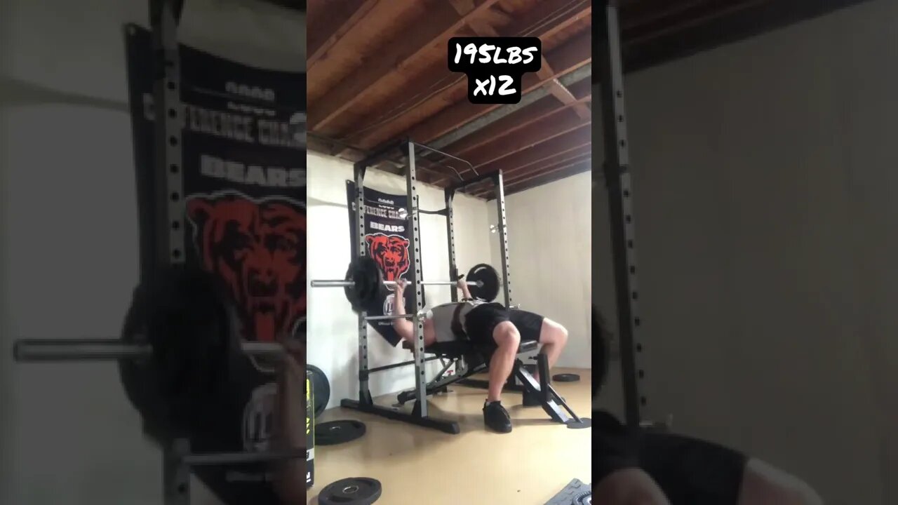 195x12 bench press #shorts