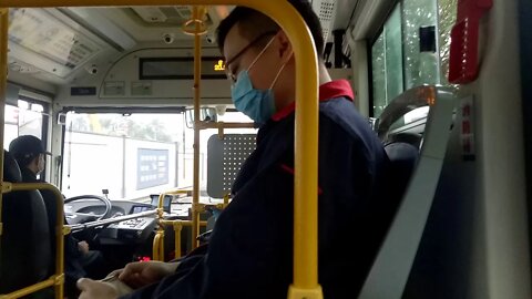 今天搭公交非常不容易需要到国道上才能看到公交身影🚌