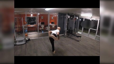5 Rounds of Combinations, 1 Round of Shadow Sparring