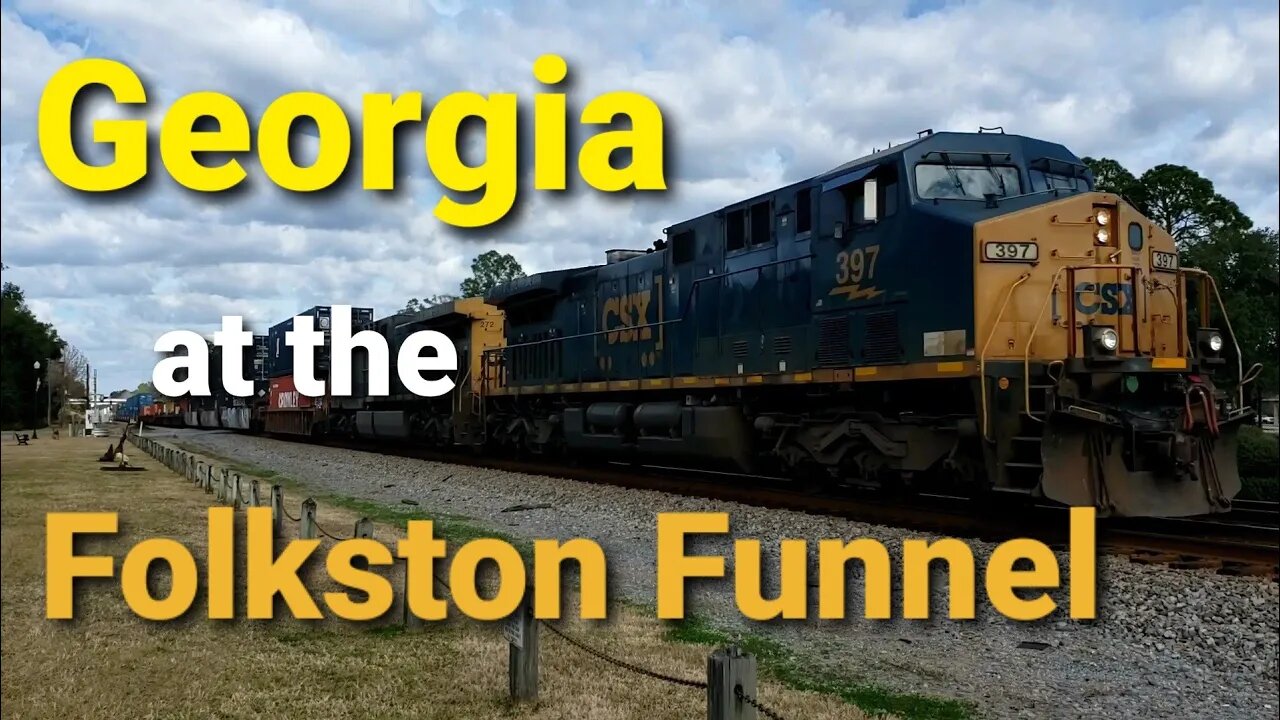 Folkston funnel, railfan platform in Folkston Georgia Dec 2020