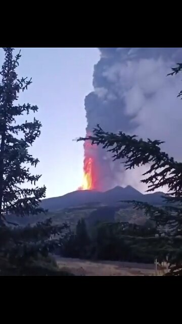 Mount Erna Erupts In Sicily