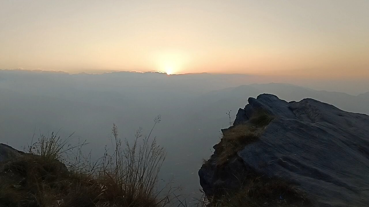 mukteshwar goja ki jali sun site ka khubsurat najara uttrakhand