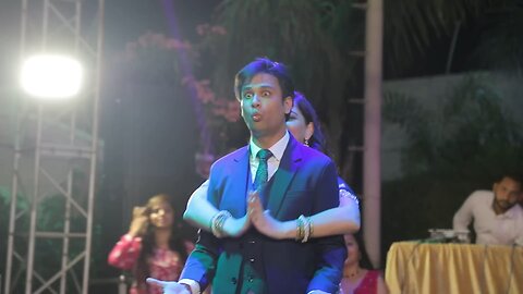 Ultimate Couple Dance at a Indian Wedding