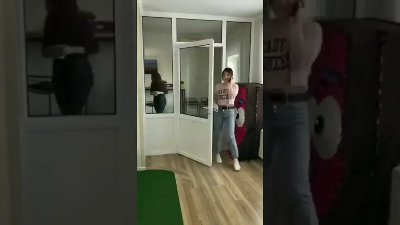 This is cruelty! 🤣🤣