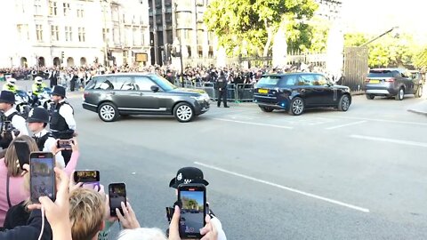 The Queen's grand children arrive at Westminster Hall #london