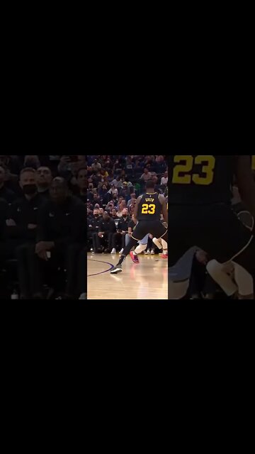 Klay with the one legged trey