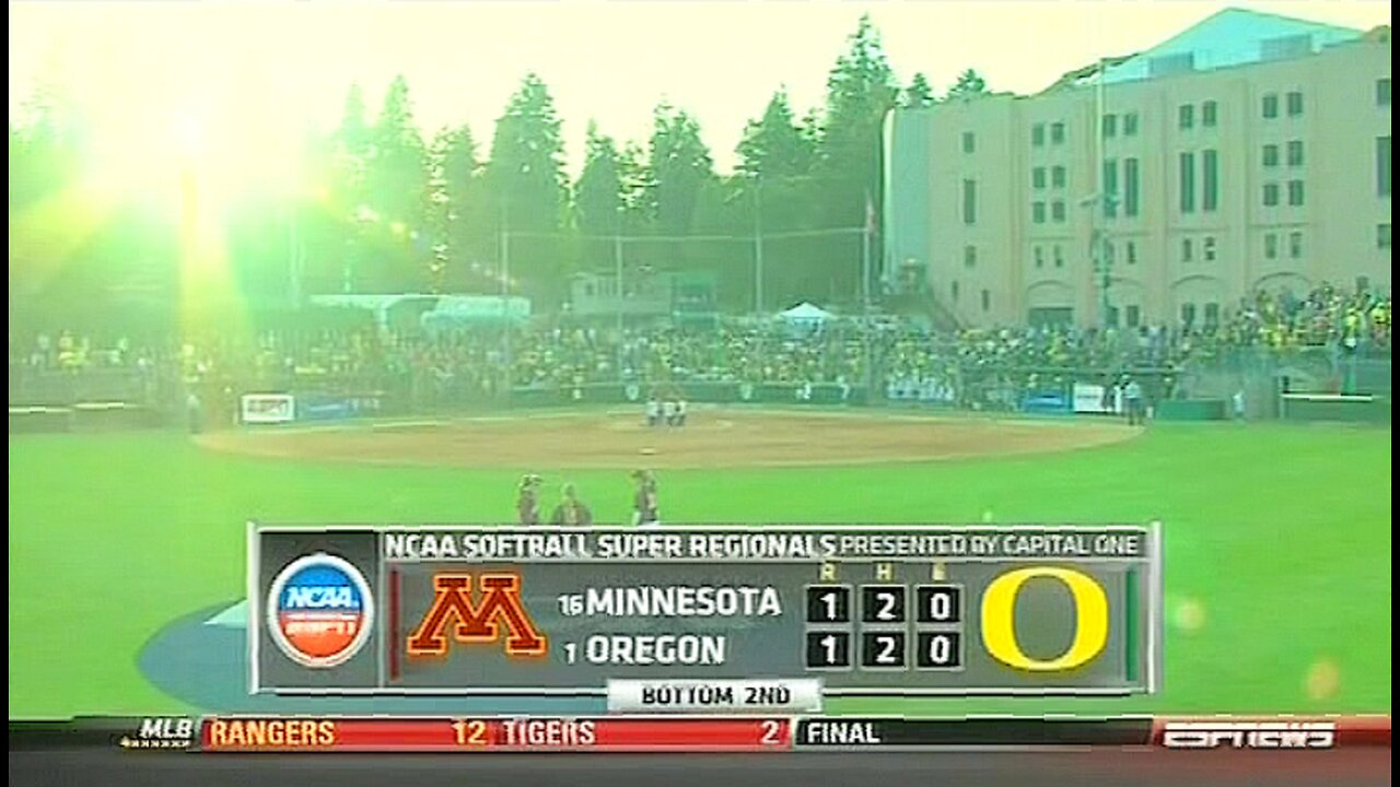 2014 Softball - Eugene (OR) Super Regional - Game 1