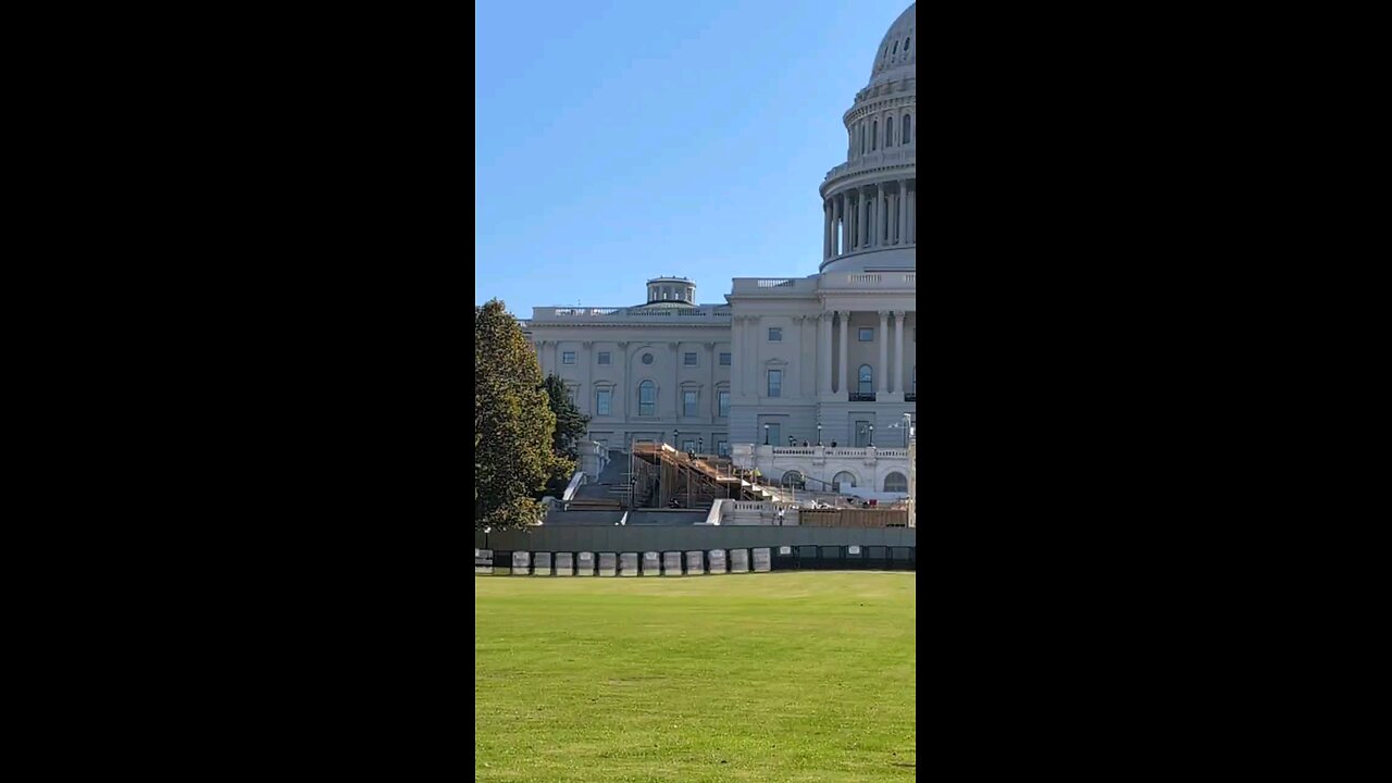 Wow what are they building at the US Capitol? Hmmm please like share comments