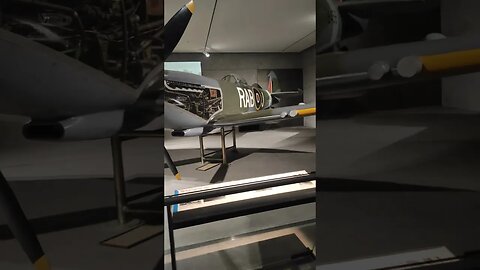 Supermarine Spitfire, Auckland Museum.(1)