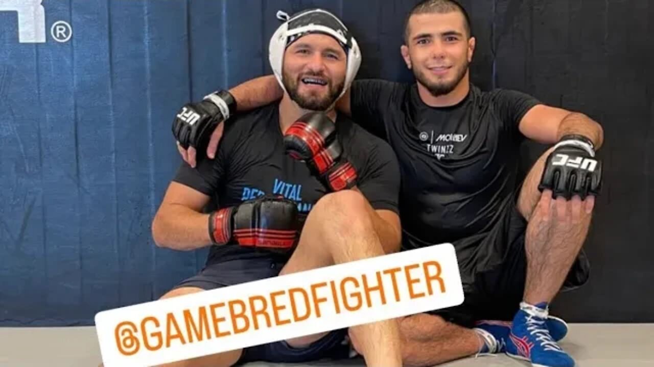 Muhammad Mokaev trains with Jorge Masvidal at ATT