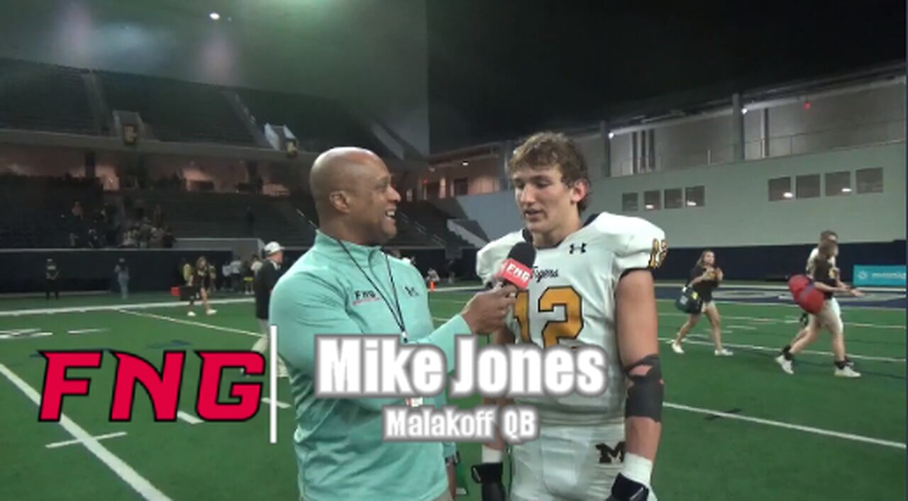 Malakoff DL Daniel Norrell & QB Mike Jones after 38-31 State 3a Semi Final Win