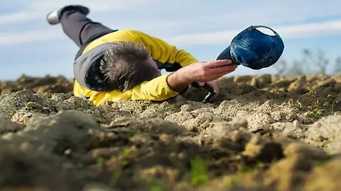 Eager To Find It - Melpo Mene - mastered ( audio )