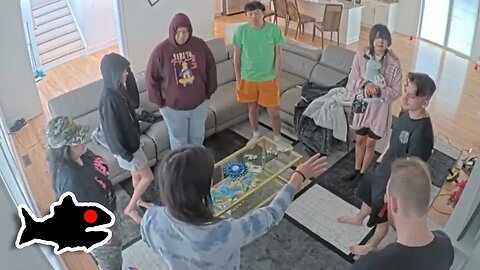 [fishtank.live - Day 5] Simmons Performs A Weird Test To Sniff Out The Spy Fish #fishtanklive