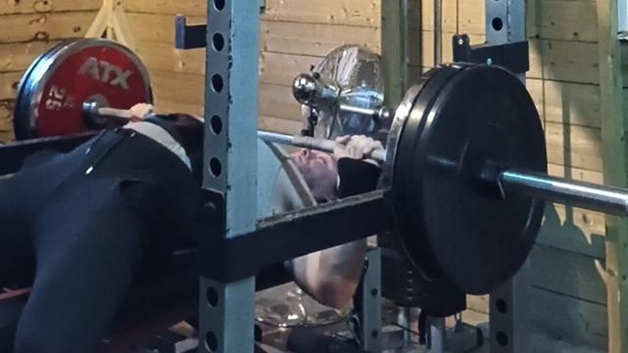 4x5 100 Kgs Paused Bench Press Back-offs. Last Set.