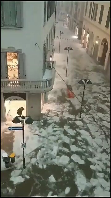 Massive flood in Milan, Italy, after severe hail and thunderstorms ⛈️