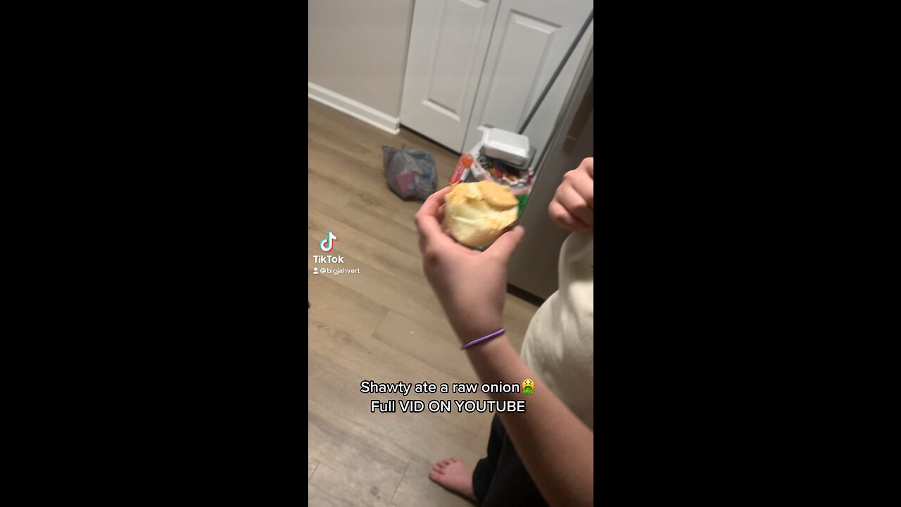 MY SHORTY ATE A RAW ONION
