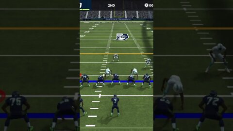 Seahawks RB Chris Carson Gameplay - Madden NFL 22 Mobile Football