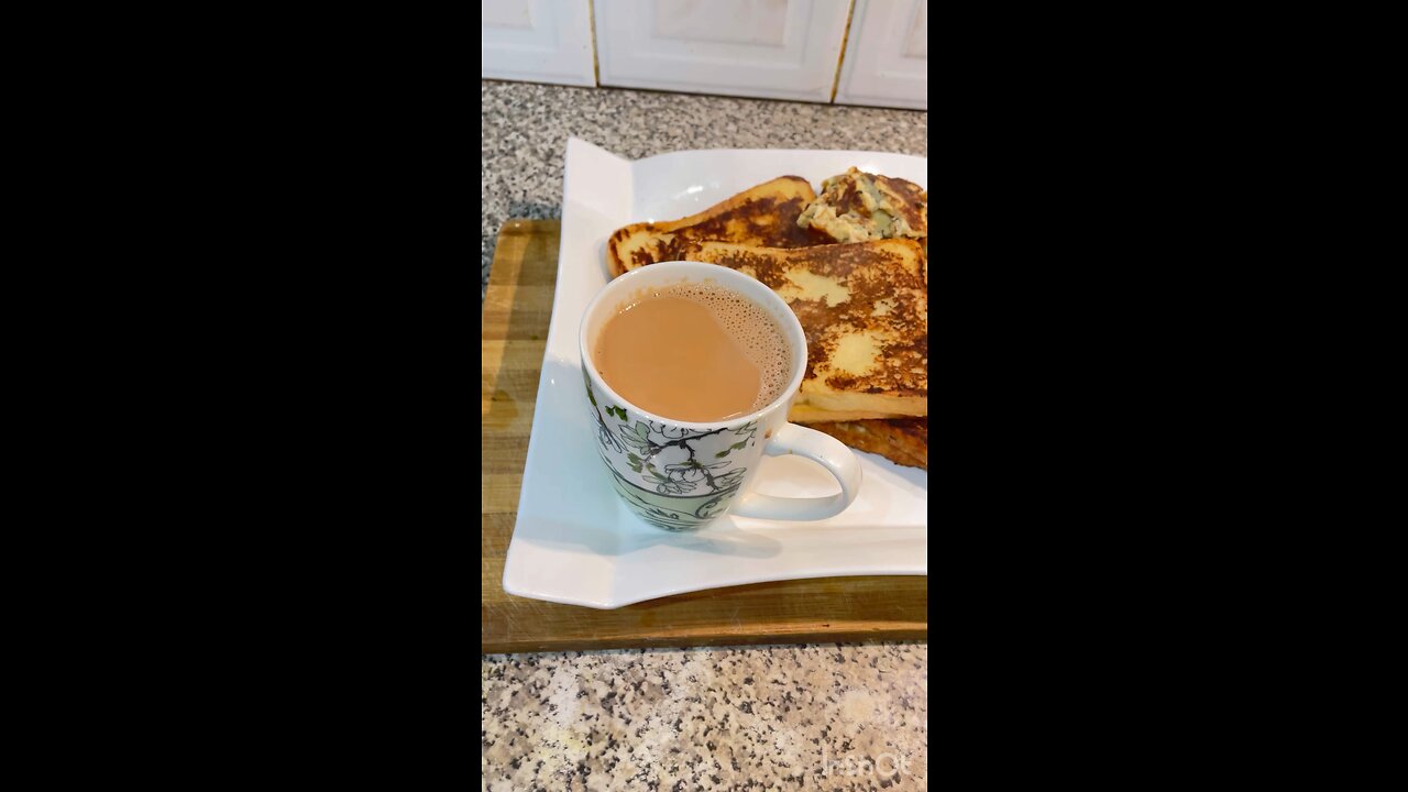Smesha breakfast special aloo anda toast with desi tea ☕️🤤🤤