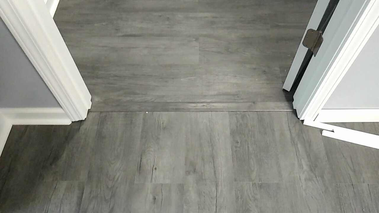 S12aE20 - Avoiding Expensive Transitions in Luxury Vinyl Plank Flooring