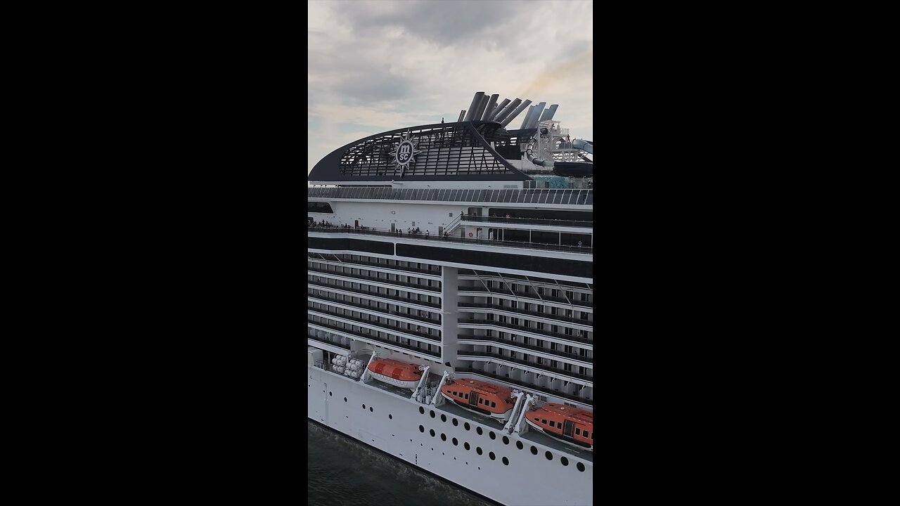 Oasis of the Seas & MSC Meraviglia double departure from New York harbor - 9/10/2023 sailing