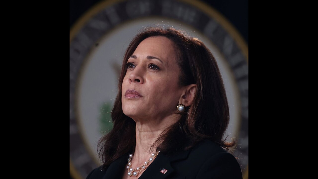 KAMALA HARRIS PANICS AS TELEPROMPTER FAILS TO FEED HER LINES