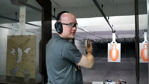 A FN Five-SeveN Ménage à trois