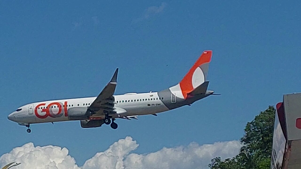 Boeing 737 MAX 8 PR-XML coming from Santarém to Manaus