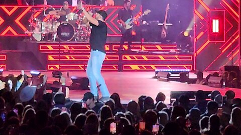 Luke Bryan - All My Friends Say 10-13-2023 Green Bay