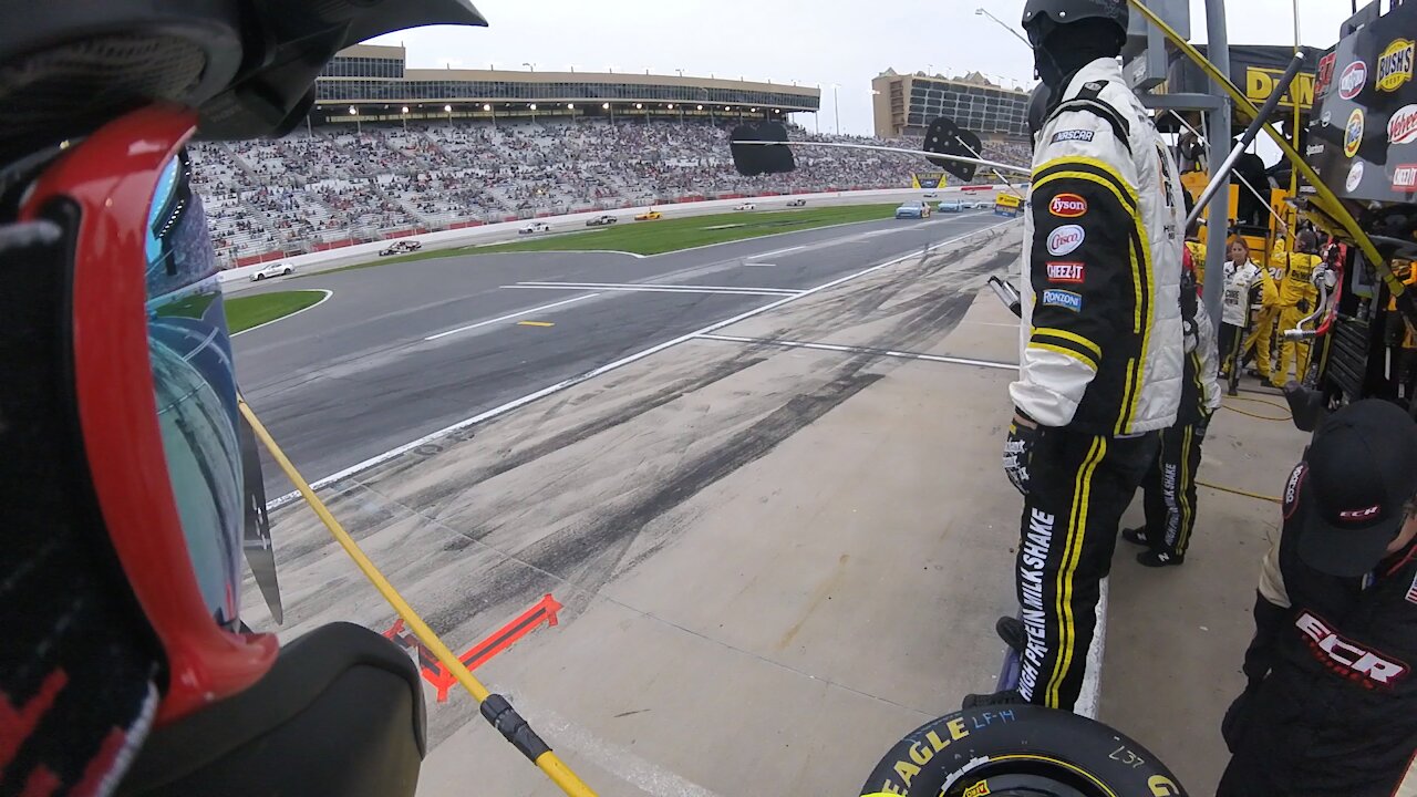 NASCAR pit stop