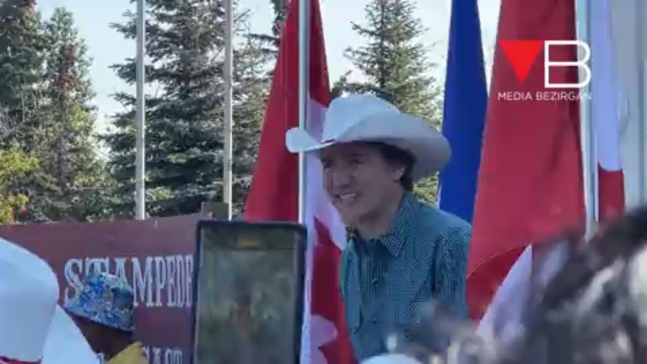 From Trudeau´s crowd someone yelled if he´s a Fidel Castro´s son