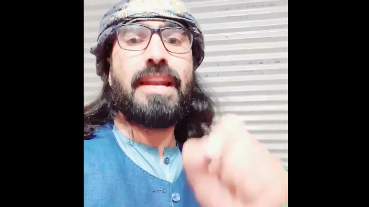 دنیا کا سب سے بغیرت انسان پی ٹی آئی کا یہ ورکر جو اپنی ماں پر غیرت نہیں کرتا || world baghirat insan