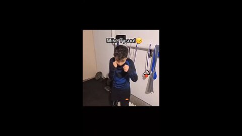 Watch This amazing video that boy learn Boxing.