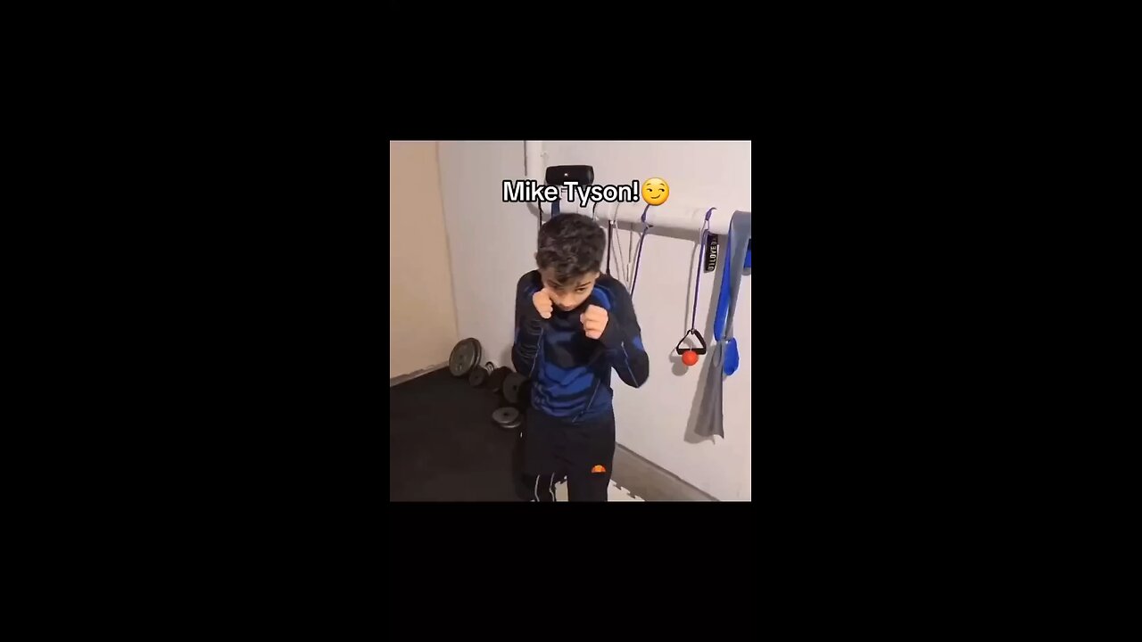 Watch This amazing video that boy learn Boxing.
