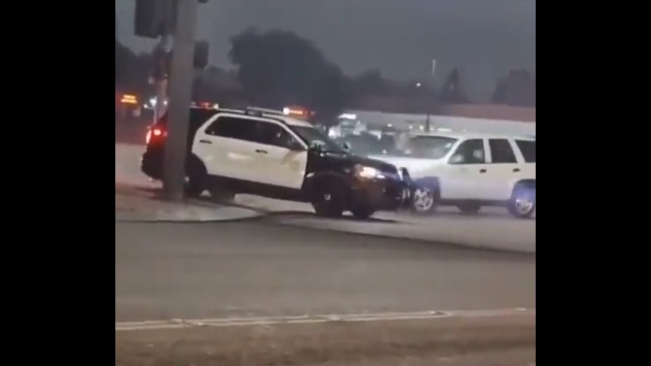 L.A Deputy Shoots At Suspect Ramming His Car