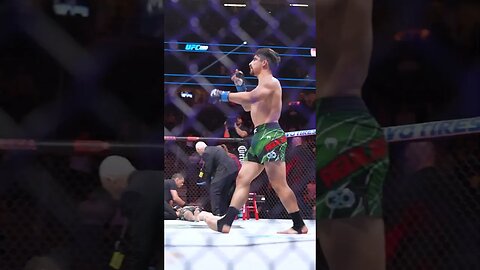 A 17-SECOND KO deserves a celebration like this!