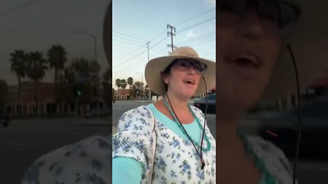 How Yo Walk In The Heat