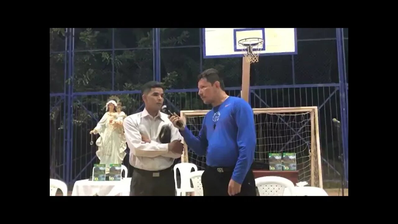 Padre Luis Toro debate con pentecostal.