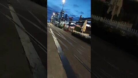 Runners on the Viaduct Harbour