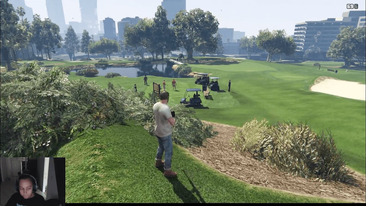 Grand Theft Auto V | Assassinations at the golf course and skydiving down a mountain