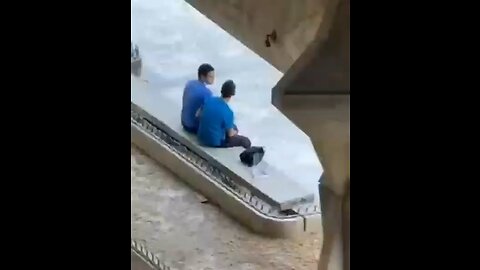 You saw what I saw???