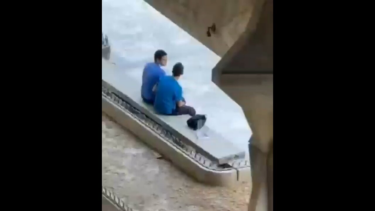 You saw what I saw???