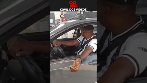 não está fácil abastecer o carro 😂