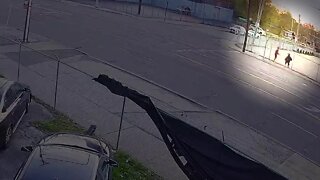 Attempted abduction caught on camera in Akron