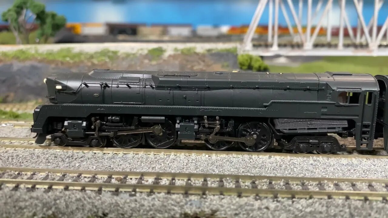 Review: N Scale BLI T1 Duplex 4-4-4-4