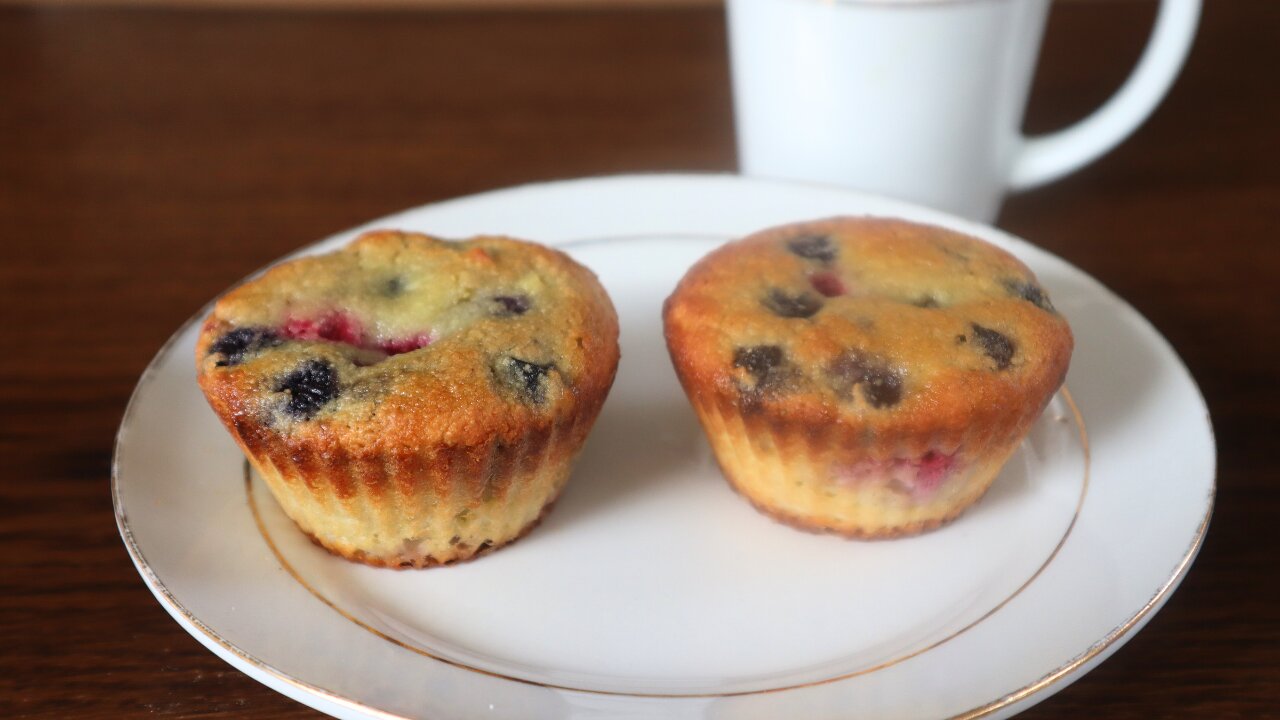 Quick Keto Blueberry Muffins