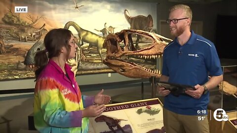 Trent Magill live at the Science Center's world debut of Dinosaurs of the Sahara