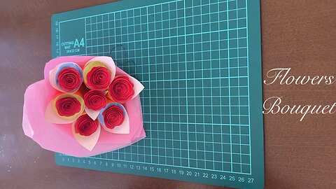 Mini paper flowers bouquets.