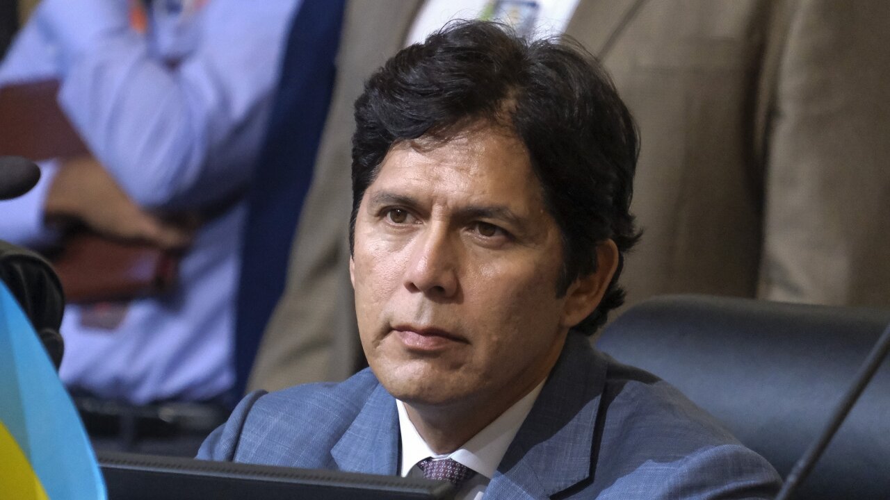 Los Angeles Councilman De Leon Says He Will Not Resign Amid Uproar