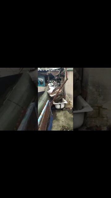 Ukraine Forces Are Hitting Residential Areas In Mariupol, Such A Gift Found In Their Garden!