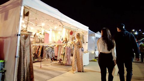 Surfers Paradise Beach Markets | Gold Coast - AUSTRALIA